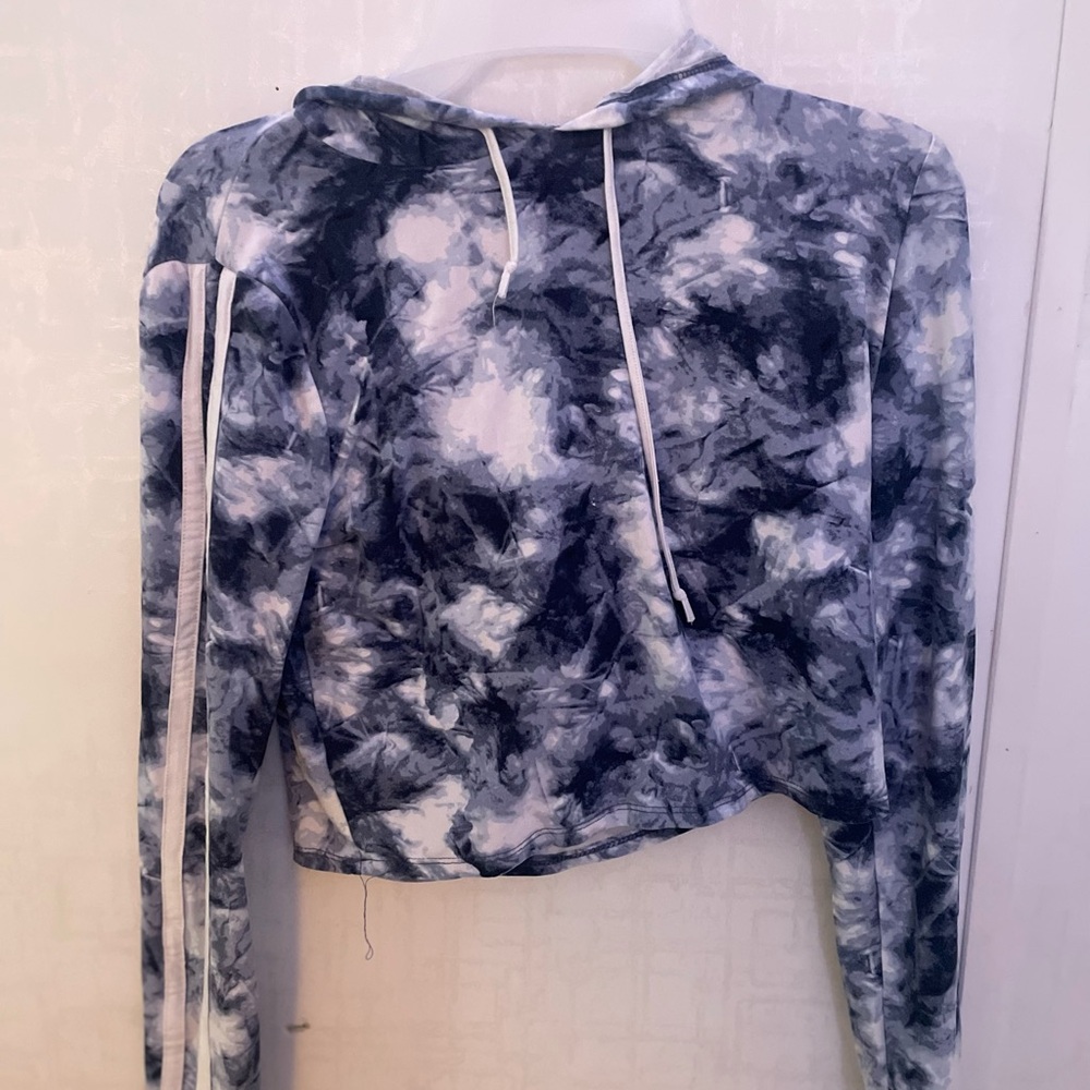 Justice cropped top long sleeve with hood